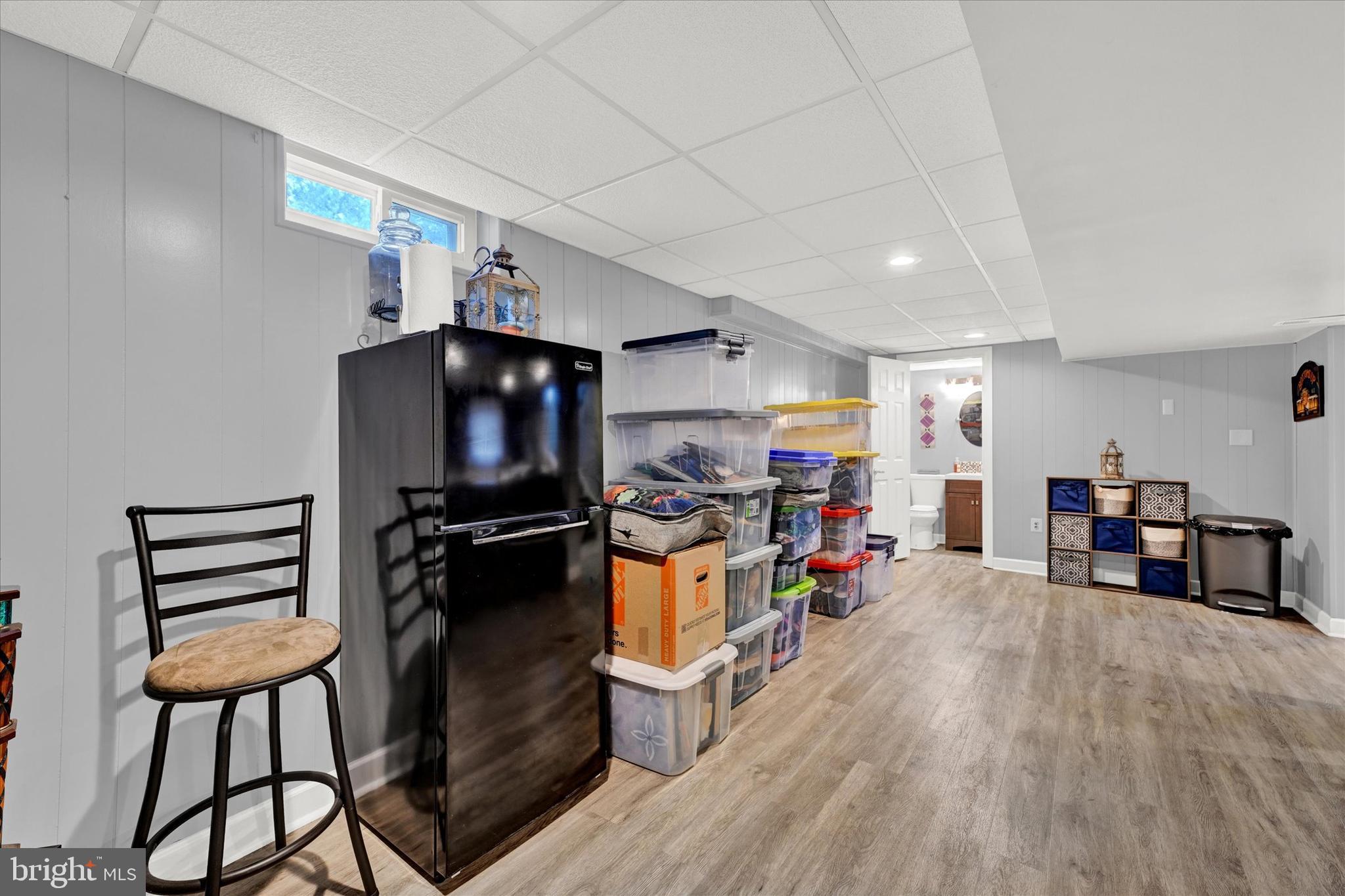 WHISPERING VALLEY - Residential