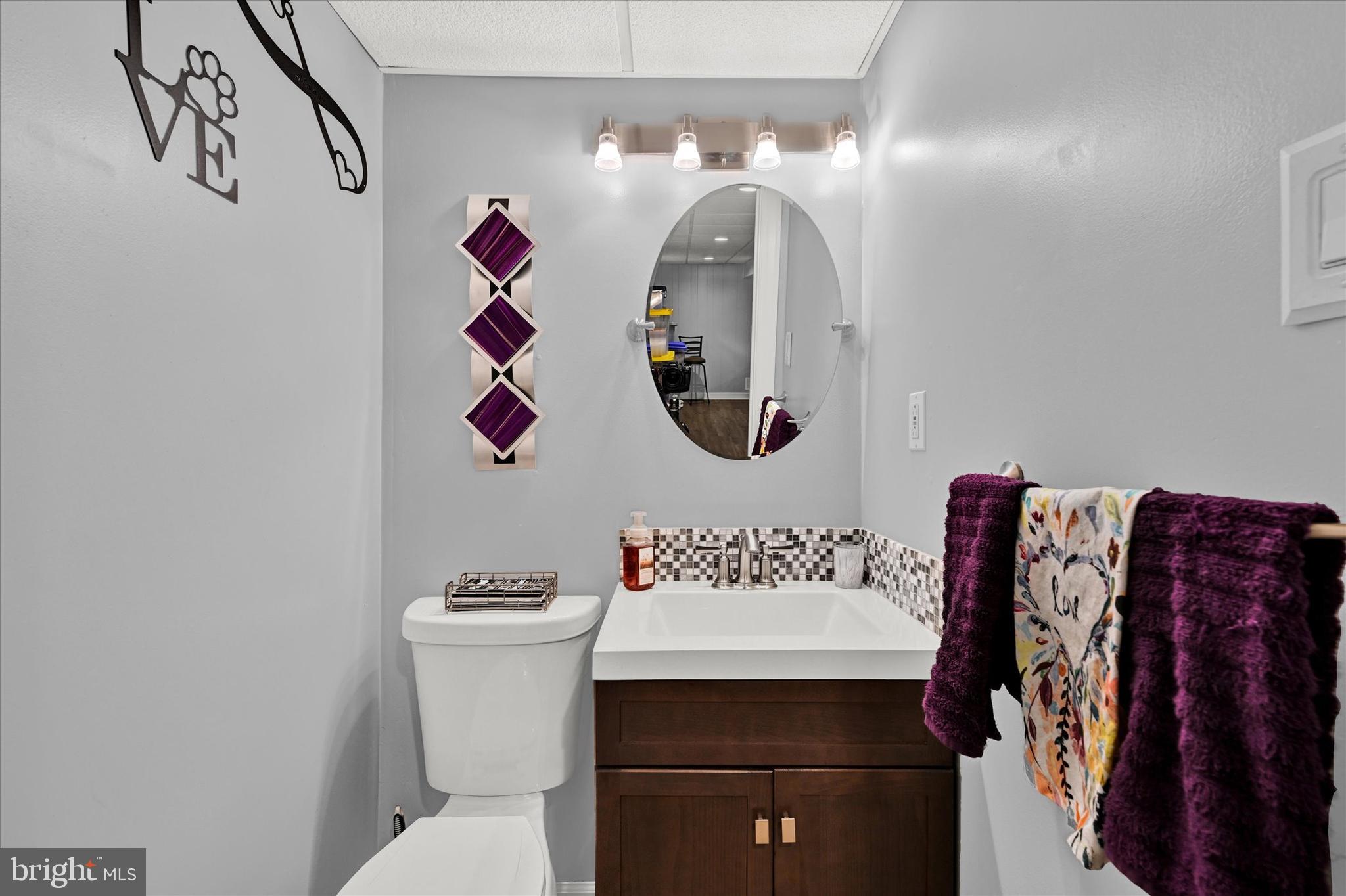 WHISPERING VALLEY - Residential