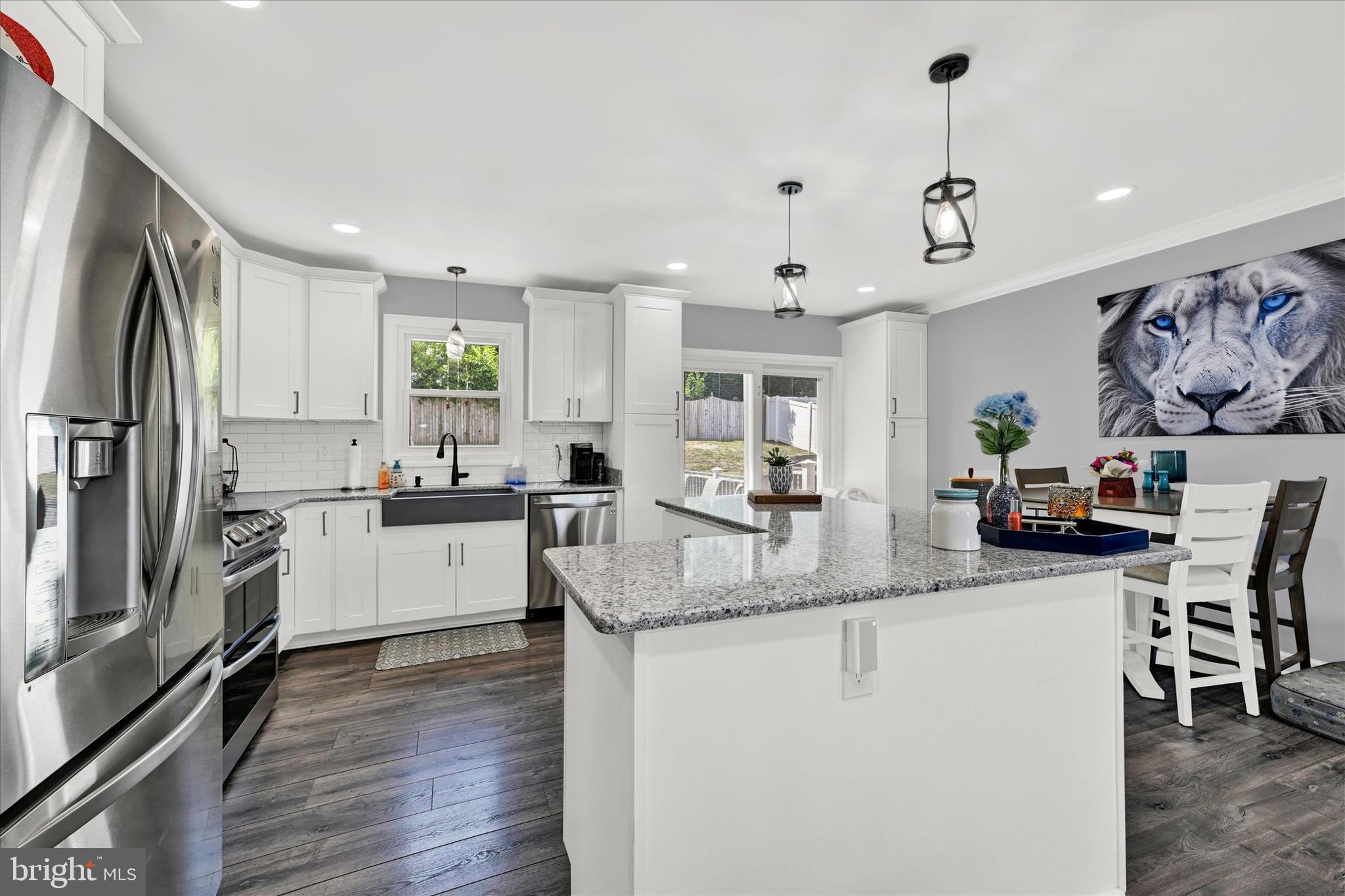 WHISPERING VALLEY - Residential