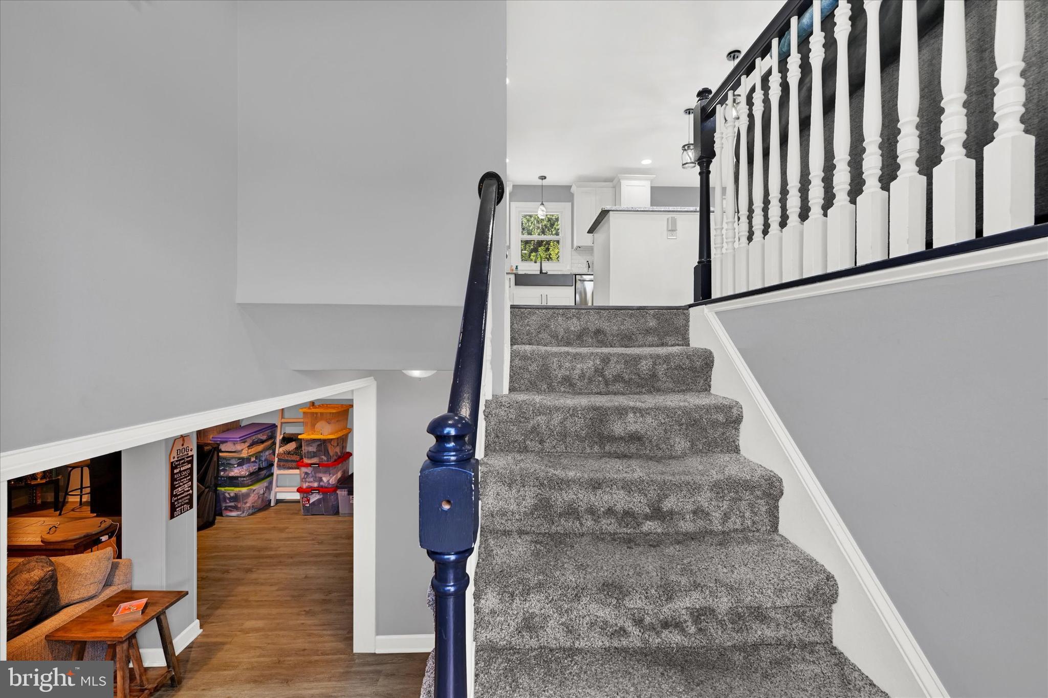 WHISPERING VALLEY - Residential