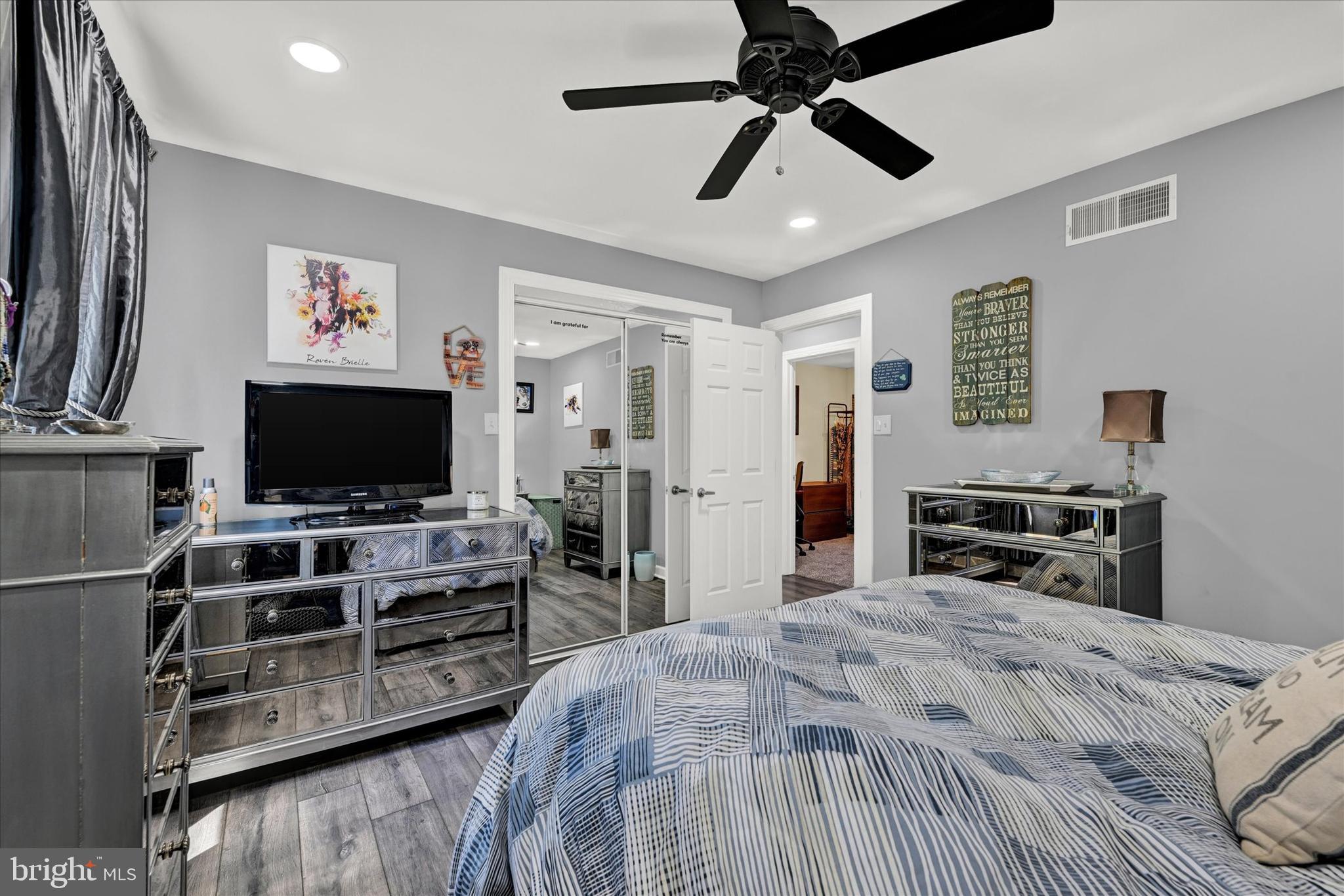 WHISPERING VALLEY - Residential