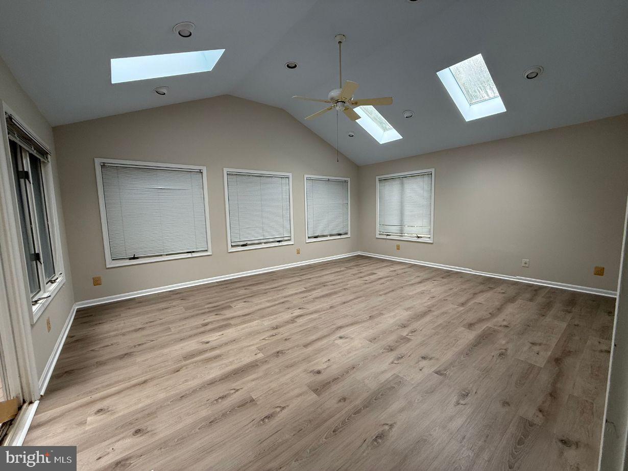 FRANKLIN FARM - Residential Lease