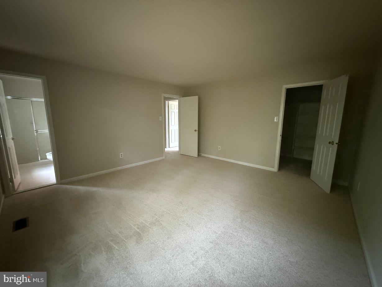 FRANKLIN FARM - Residential Lease