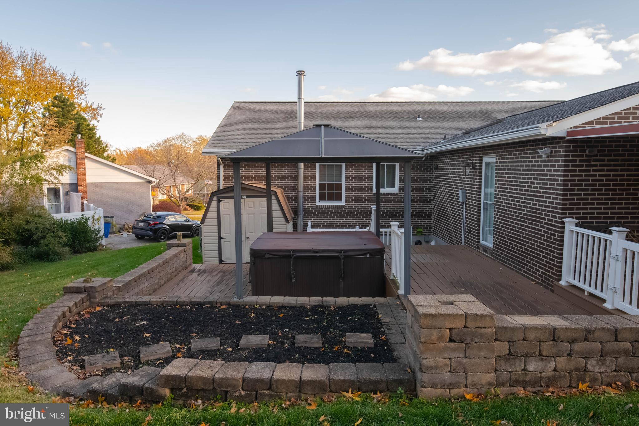 CAMELOT - Residential