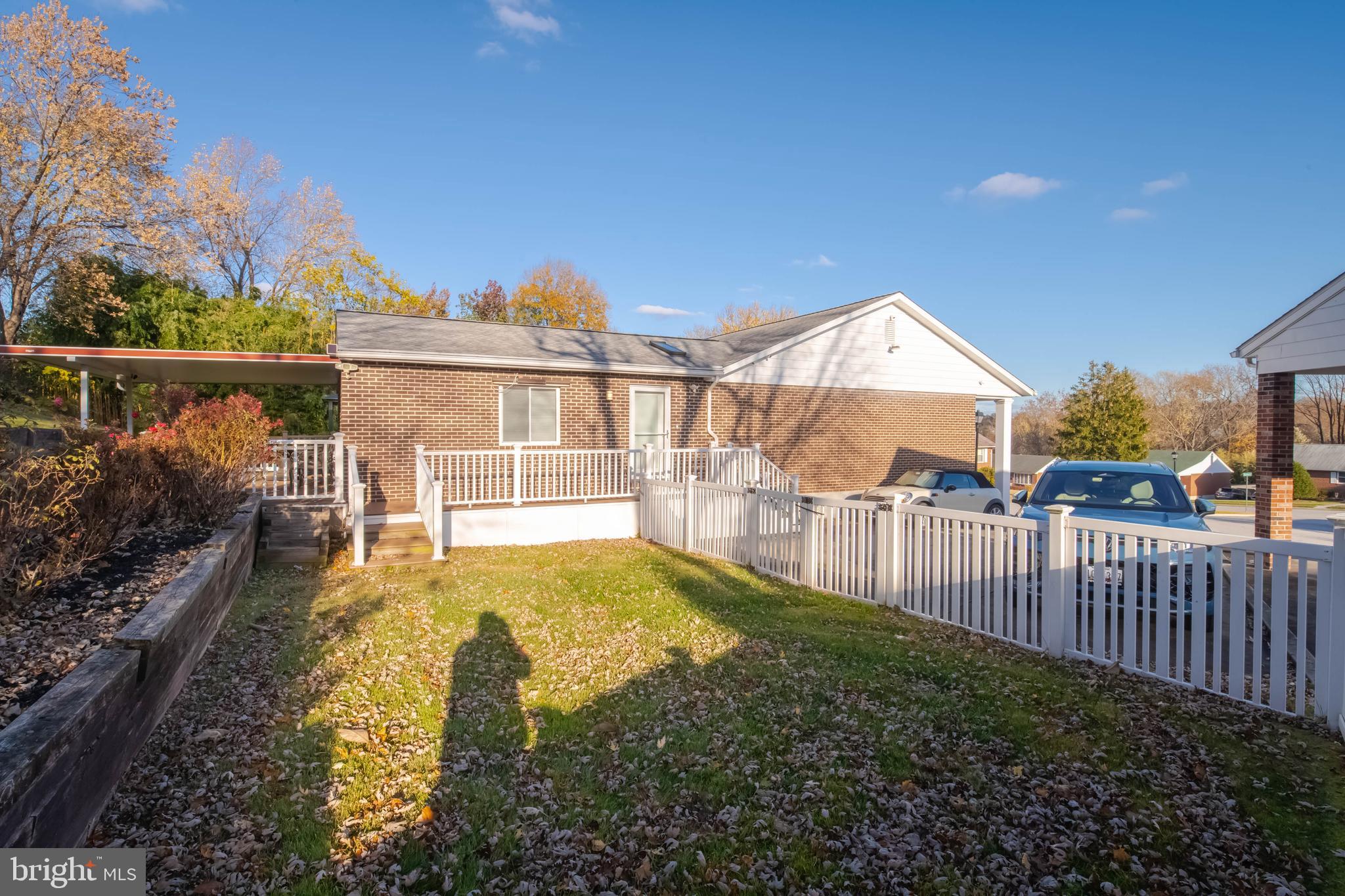 CAMELOT - Residential