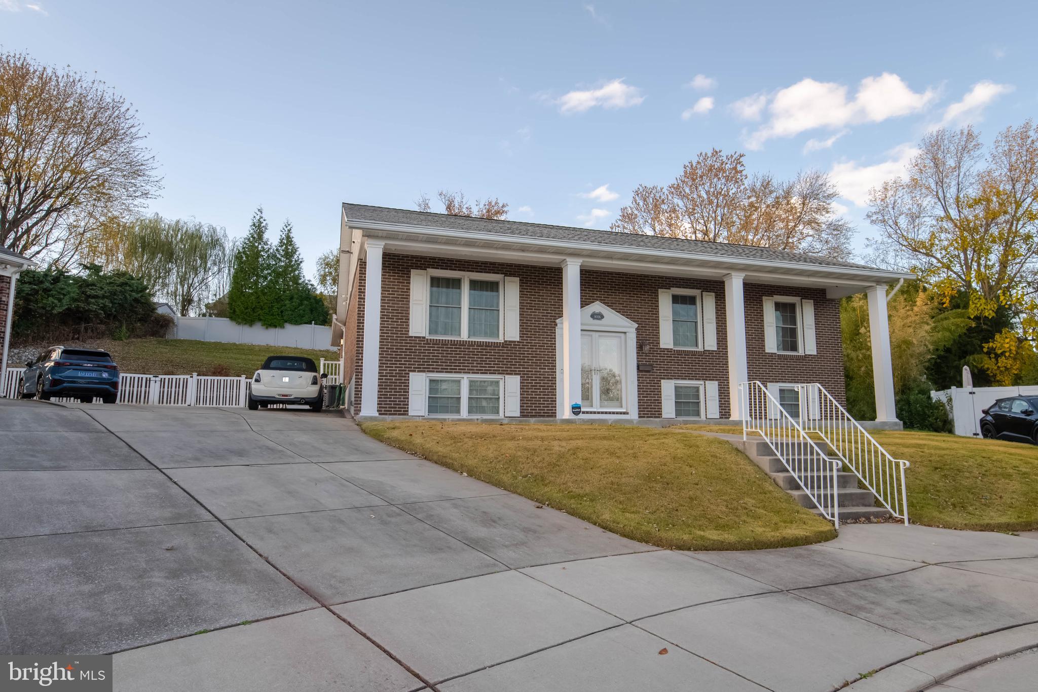 CAMELOT - Residential