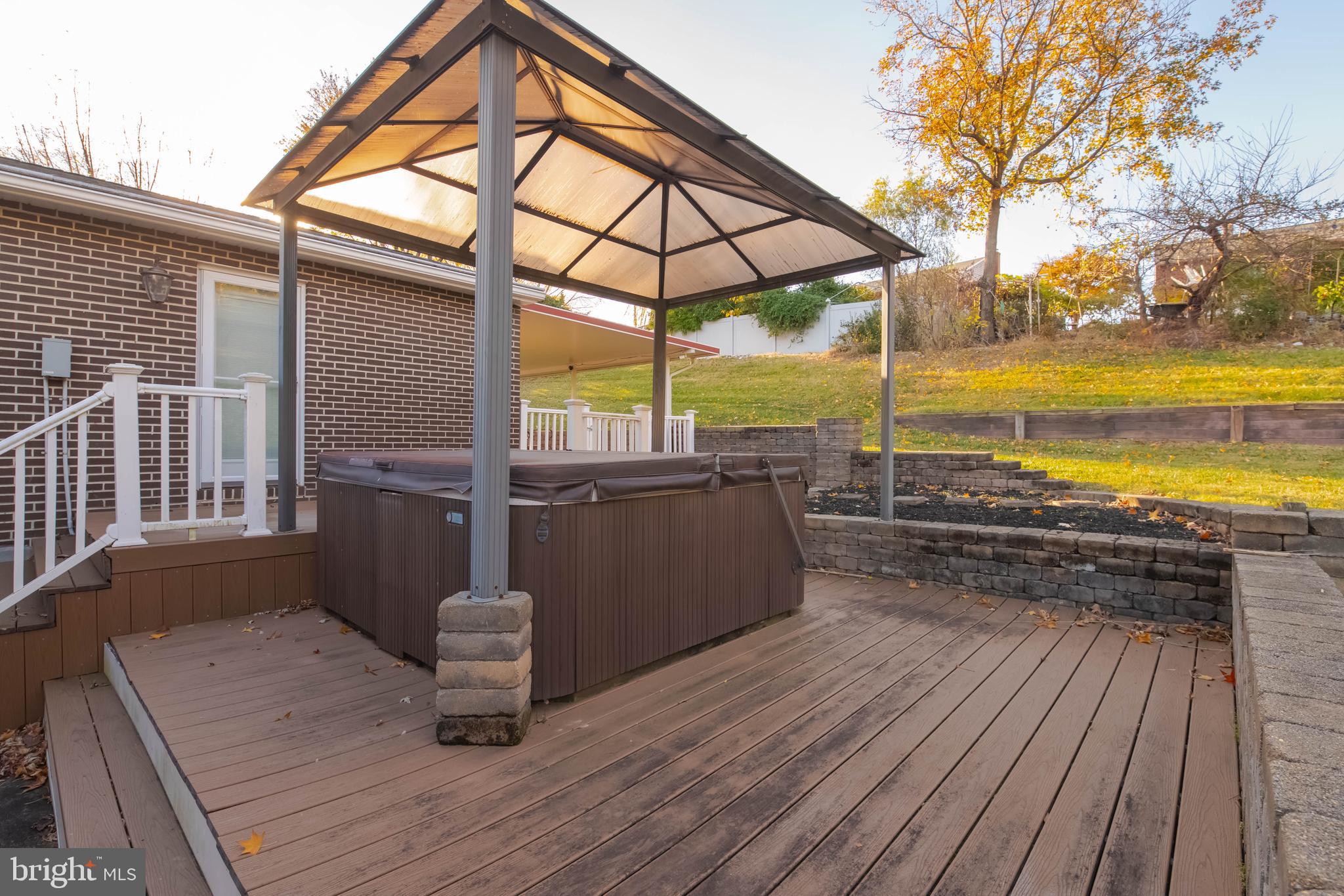 CAMELOT - Residential