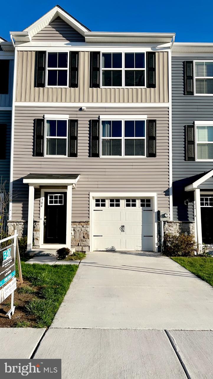 MEADE'S CROSSING - Residential