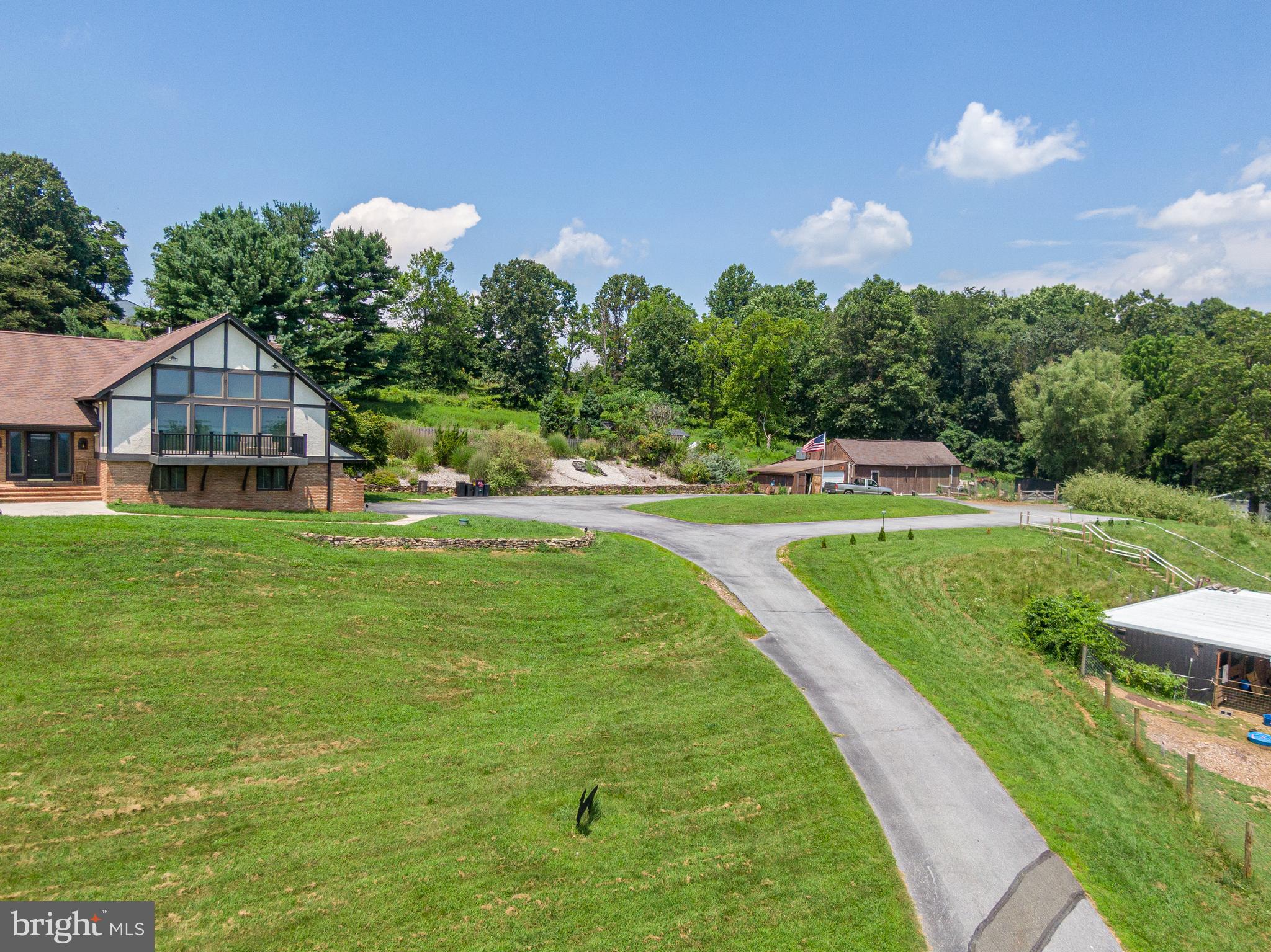 1496 ORCHARD LANE