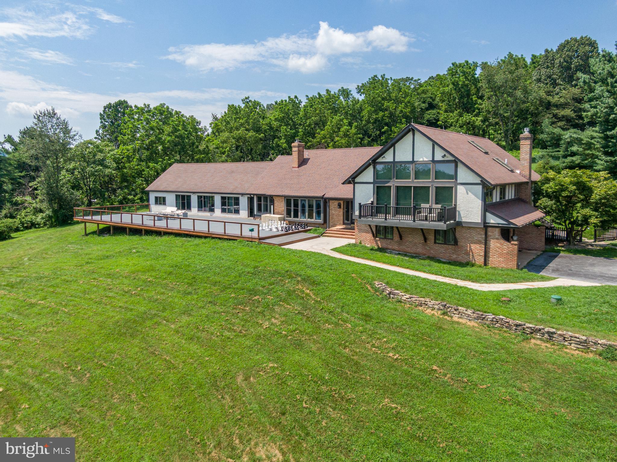 1496 ORCHARD LANE