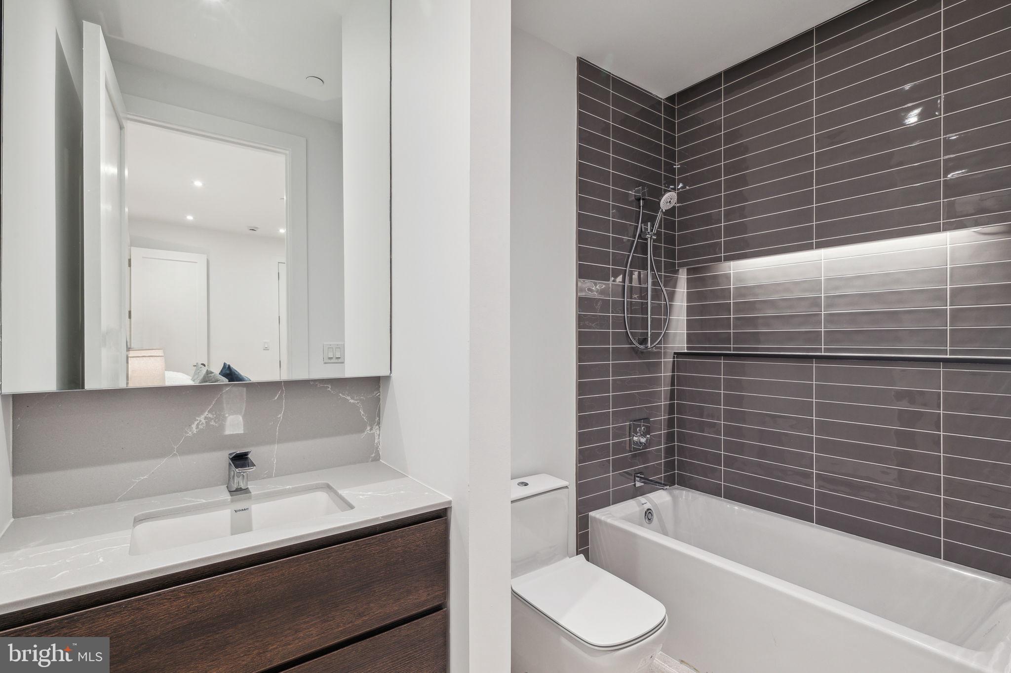 OLD CITY - Residential