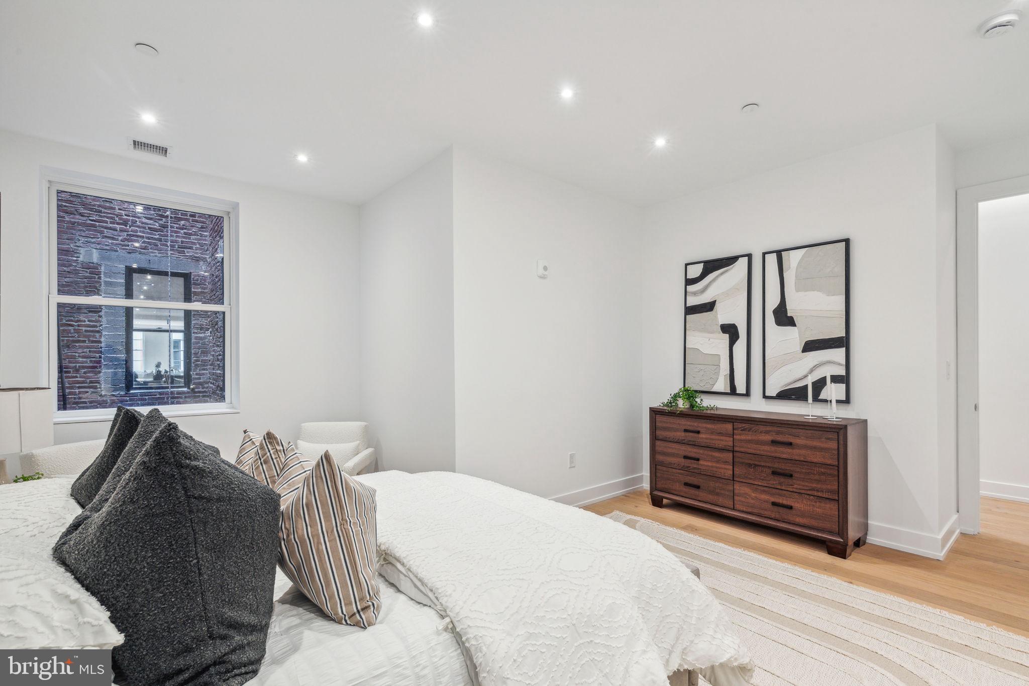 OLD CITY - Residential