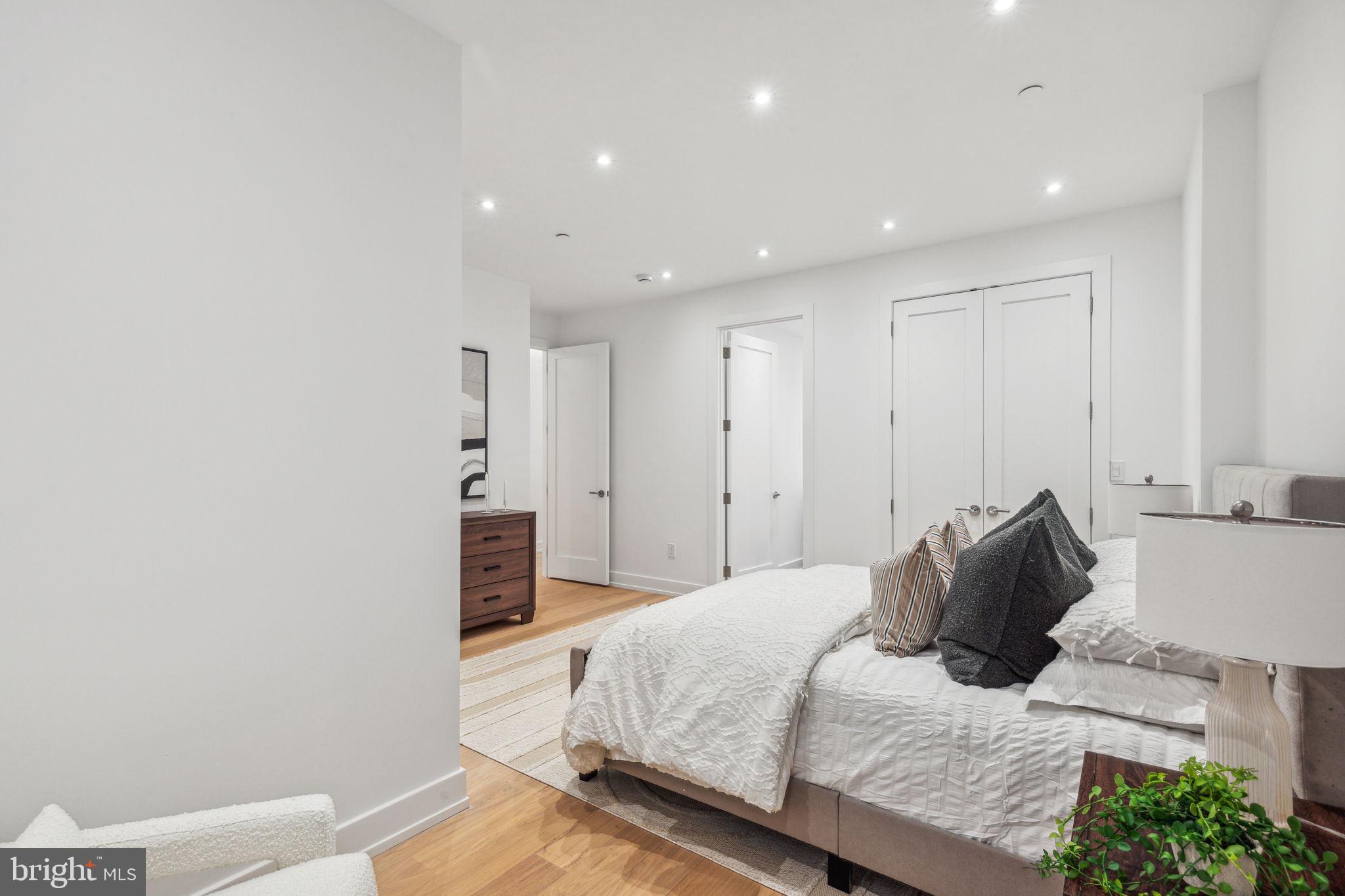 OLD CITY - Residential