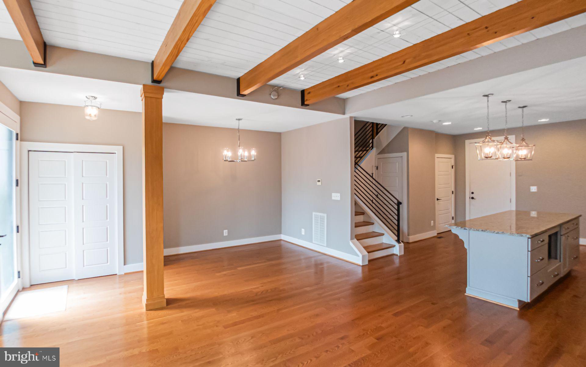 579 LOCHLYN HILL DRIVE