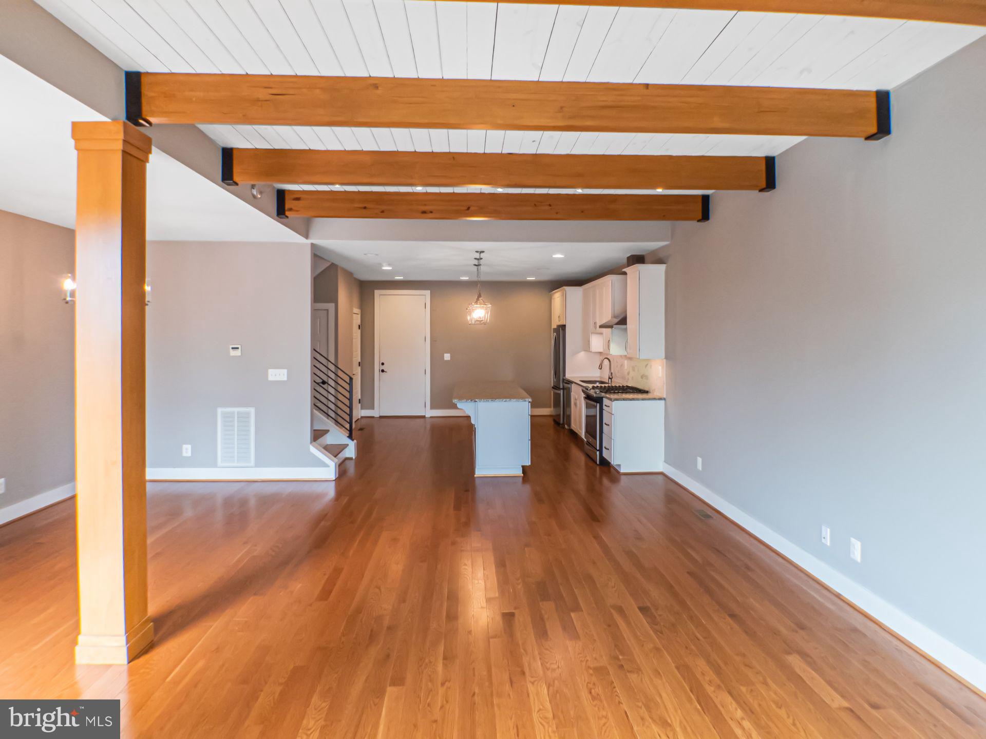 579 LOCHLYN HILL DRIVE