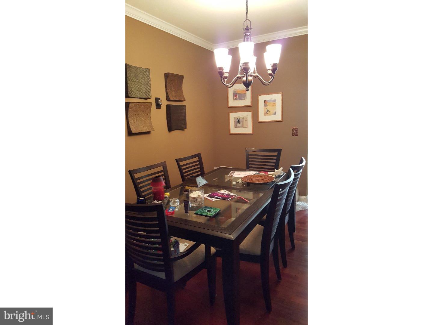 NAVAL SQUARE - Residential Lease