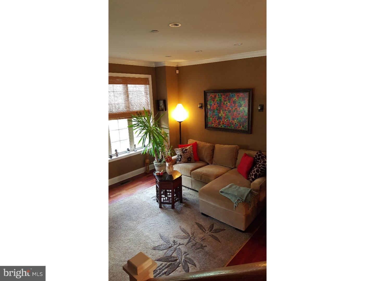 NAVAL SQUARE - Residential Lease