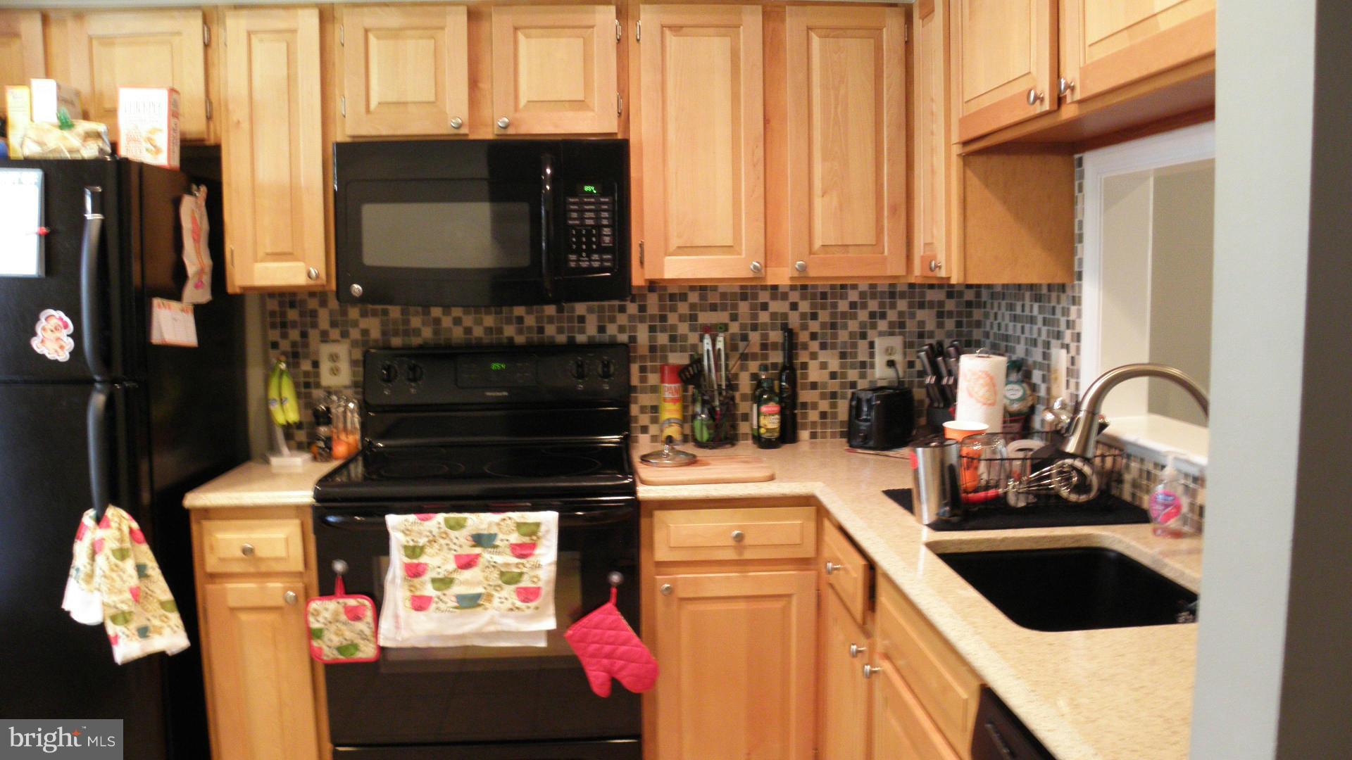 SOUTH KINGS STATION - Residential Lease