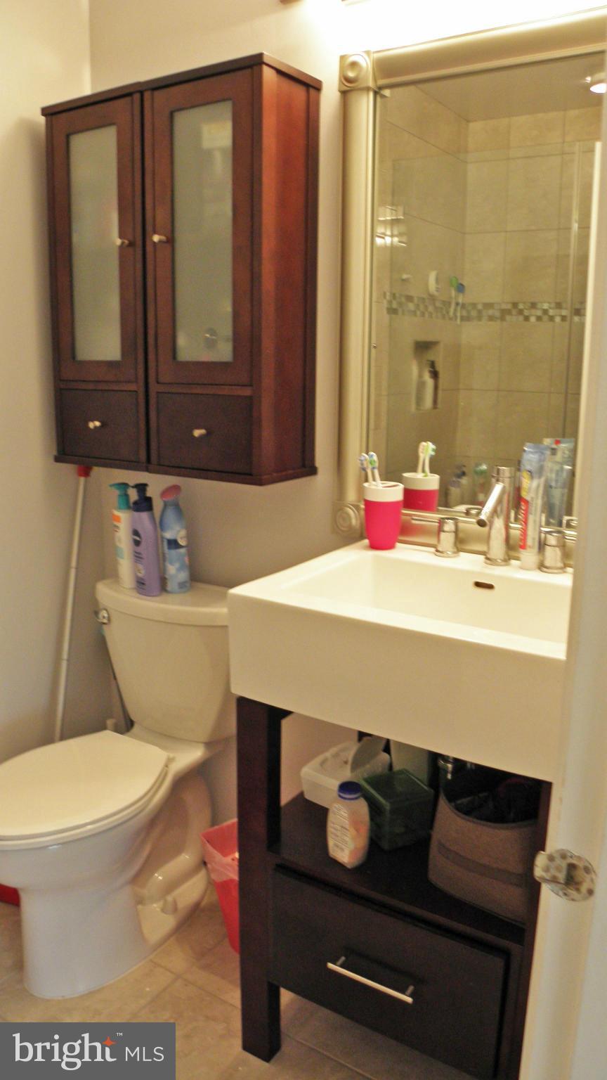 SOUTH KINGS STATION - Residential Lease