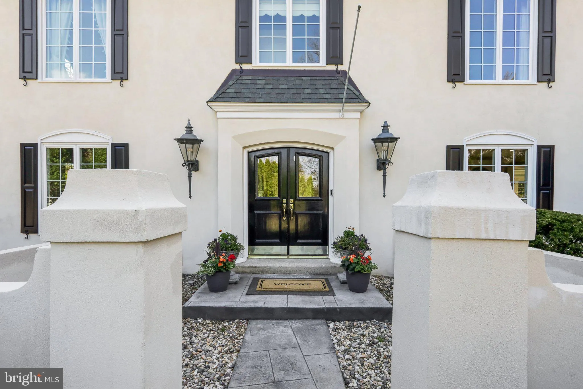 Devon, Pennsylvania 19333, United States, 4 Bedrooms Bedrooms, ,4 BathroomsBathrooms,Residential,Pending,112301