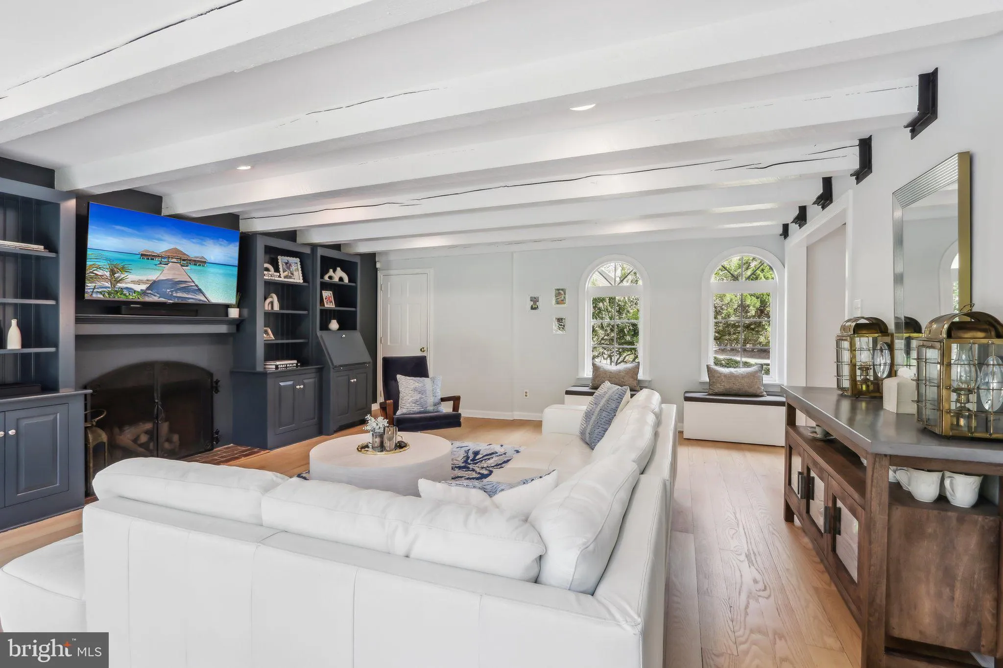 Devon, Pennsylvania 19333, United States, 4 Bedrooms Bedrooms, ,4 BathroomsBathrooms,Residential,Pending,112301