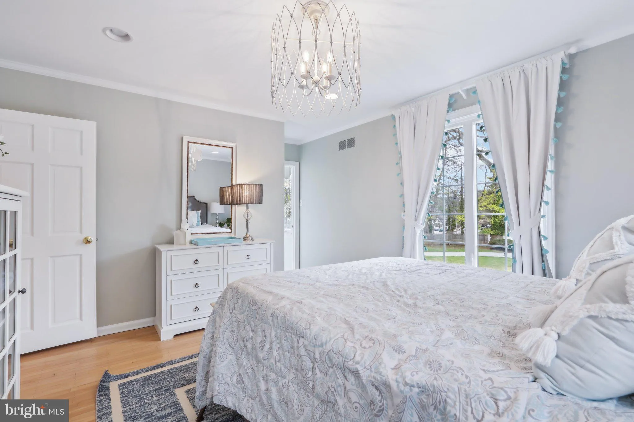 Devon, Pennsylvania 19333, United States, 4 Bedrooms Bedrooms, ,4 BathroomsBathrooms,Residential,Pending,112301