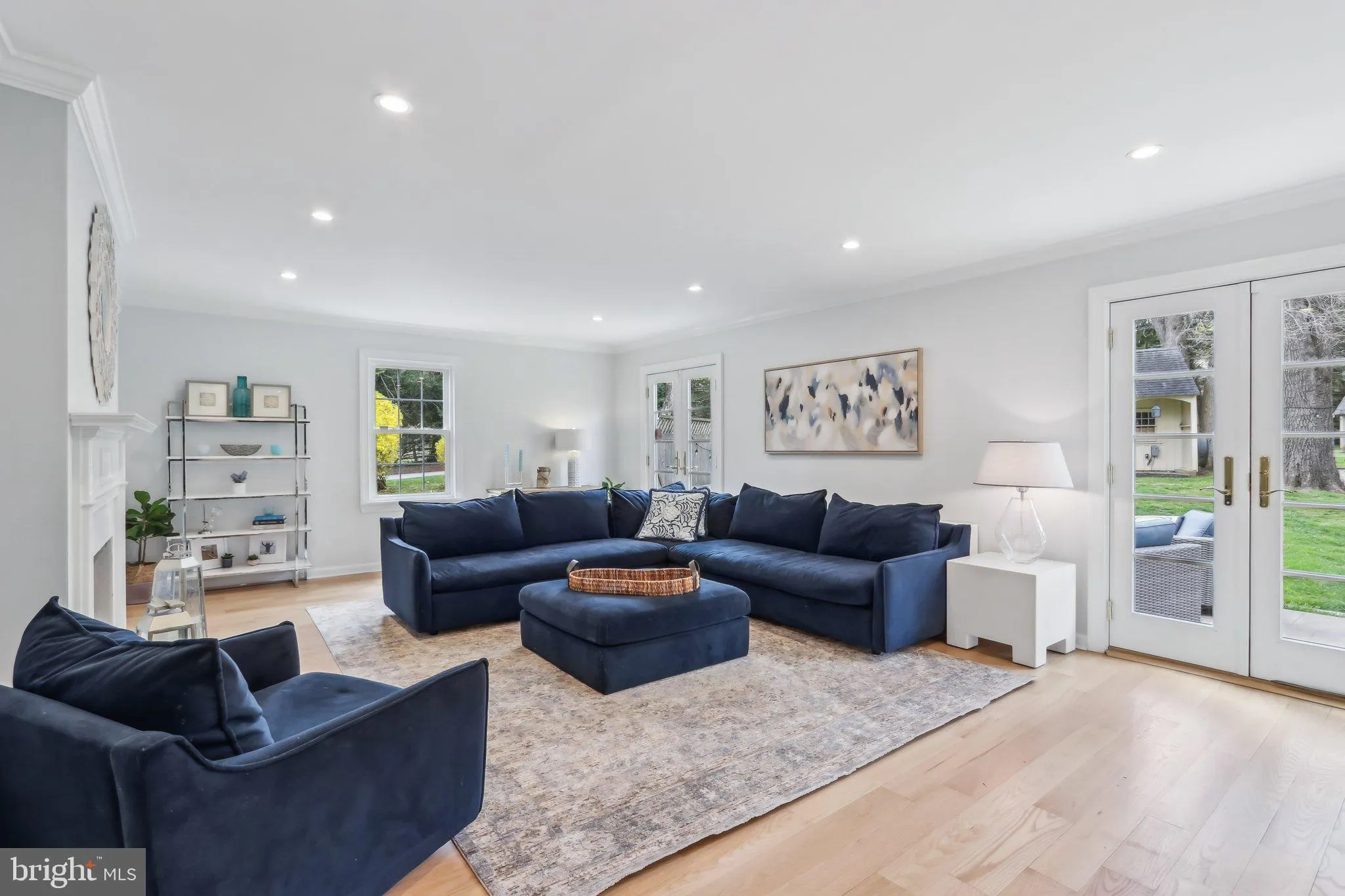 Devon, Pennsylvania 19333, United States, 4 Bedrooms Bedrooms, ,4 BathroomsBathrooms,Residential,Pending,112301