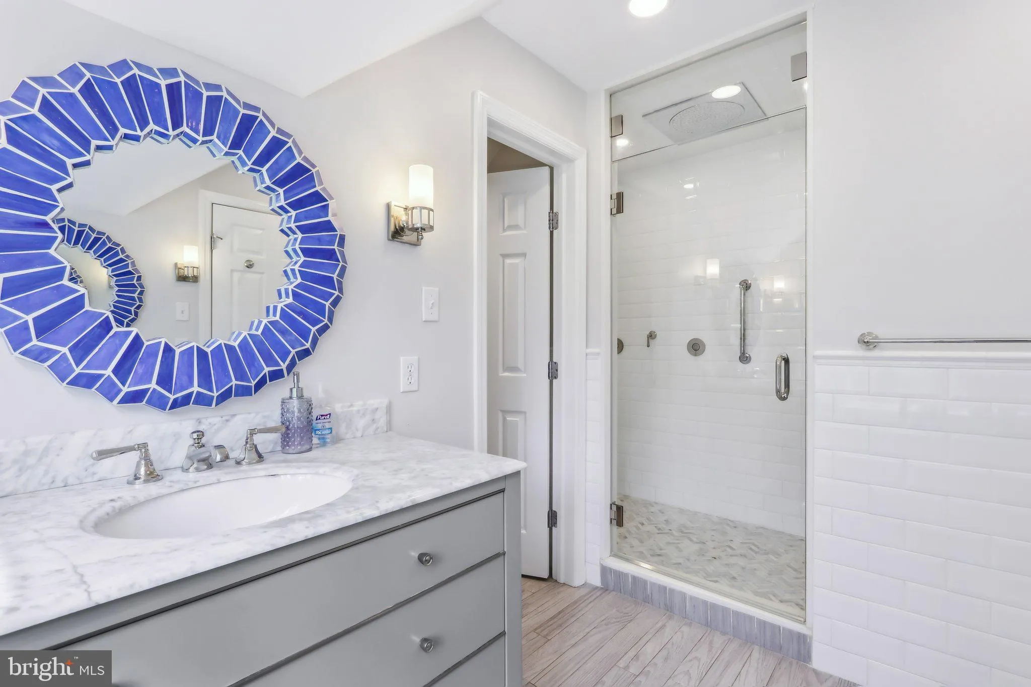 Devon, Pennsylvania 19333, United States, 4 Bedrooms Bedrooms, ,4 BathroomsBathrooms,Residential,Pending,112301