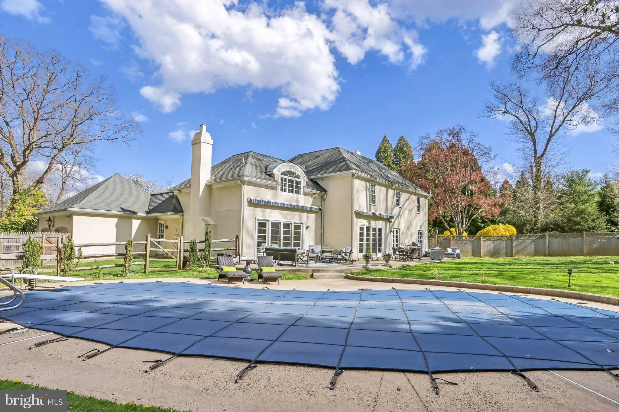 Devon, Pennsylvania 19333, United States, 4 Bedrooms Bedrooms, ,4 BathroomsBathrooms,Residential,Pending,112301