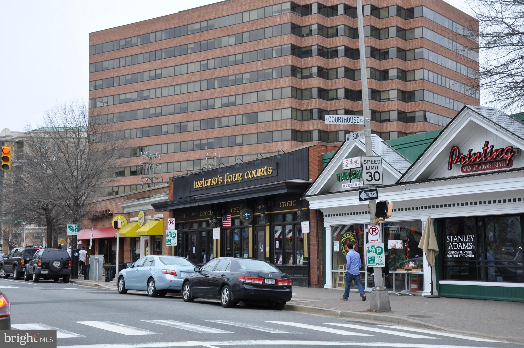 COLONIAL VILLAGE - Residential