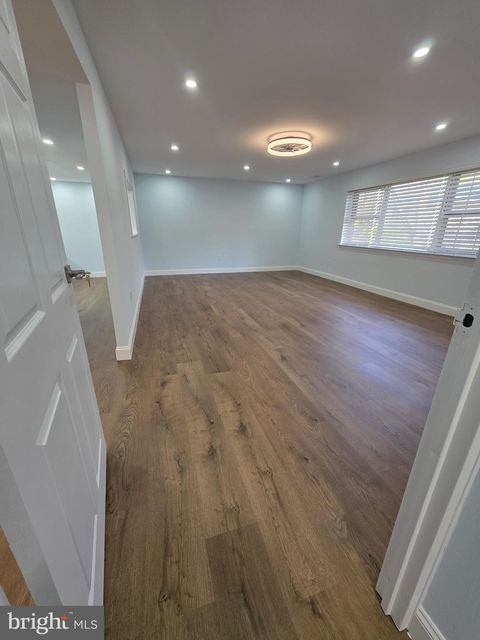 51 CAVENDISH DRIVE 51 AMBLER PA 19002