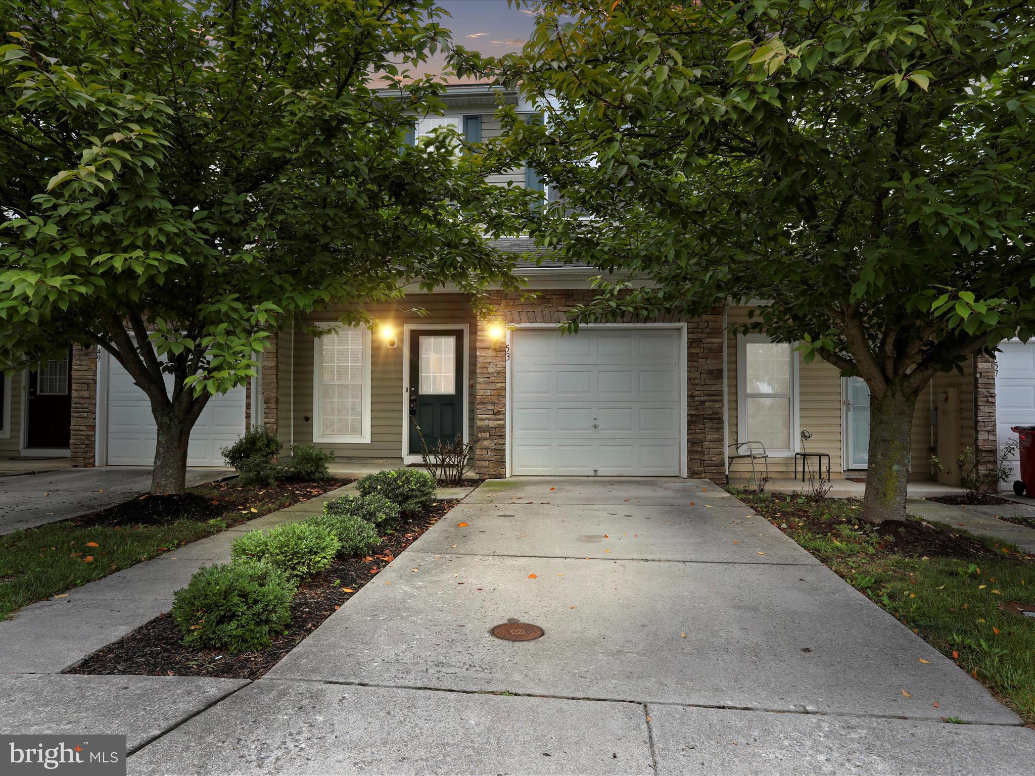 ARCHERS ROCK - Residential