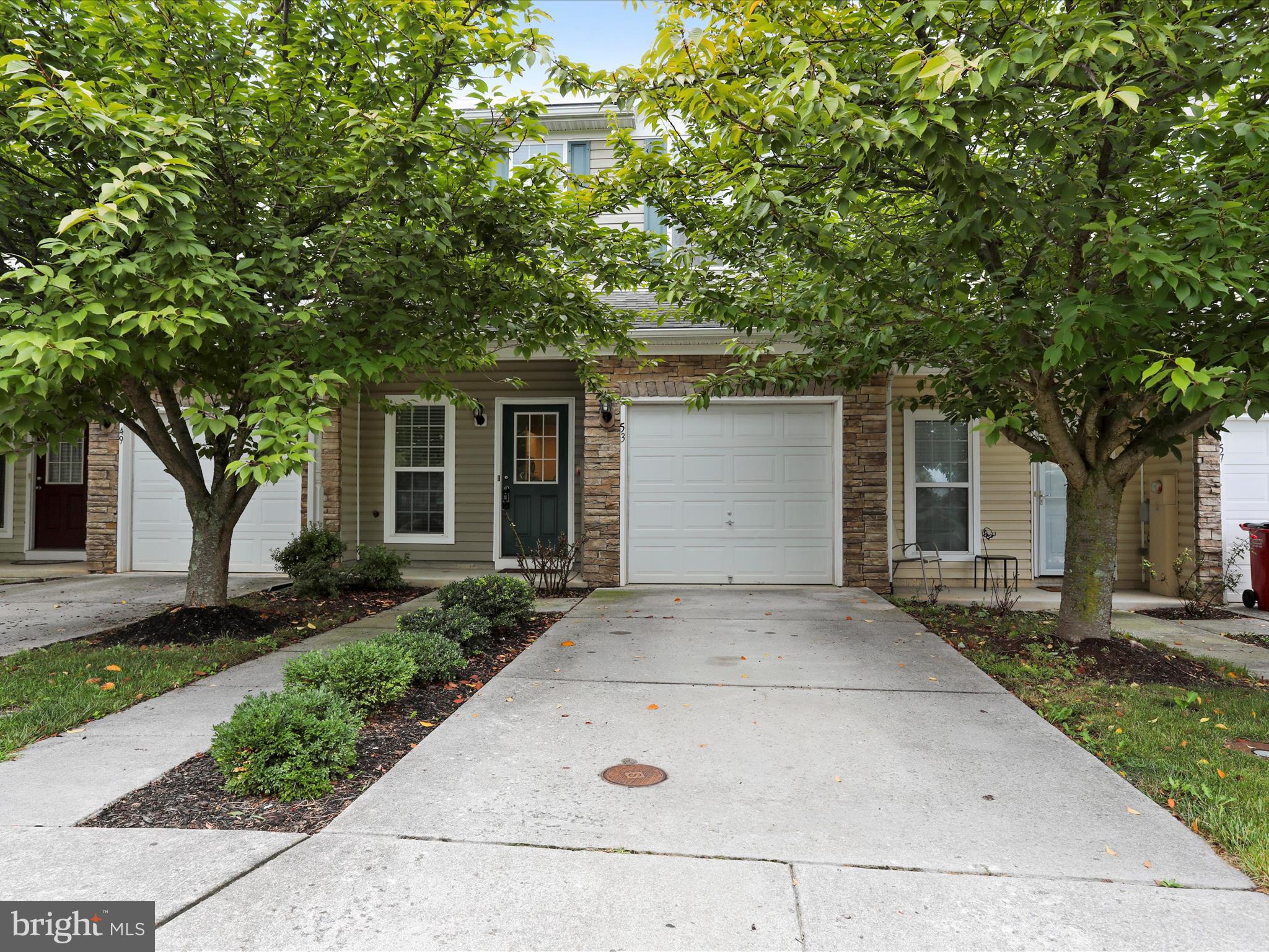 ARCHERS ROCK - Residential