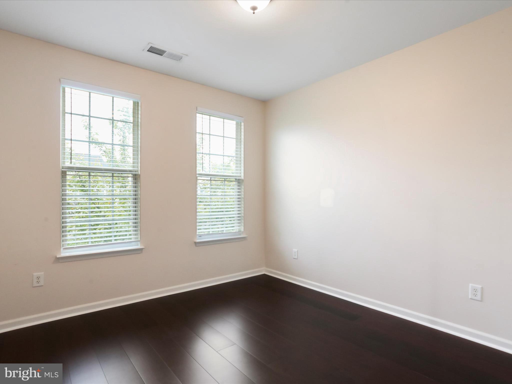 ARCHERS ROCK - Residential