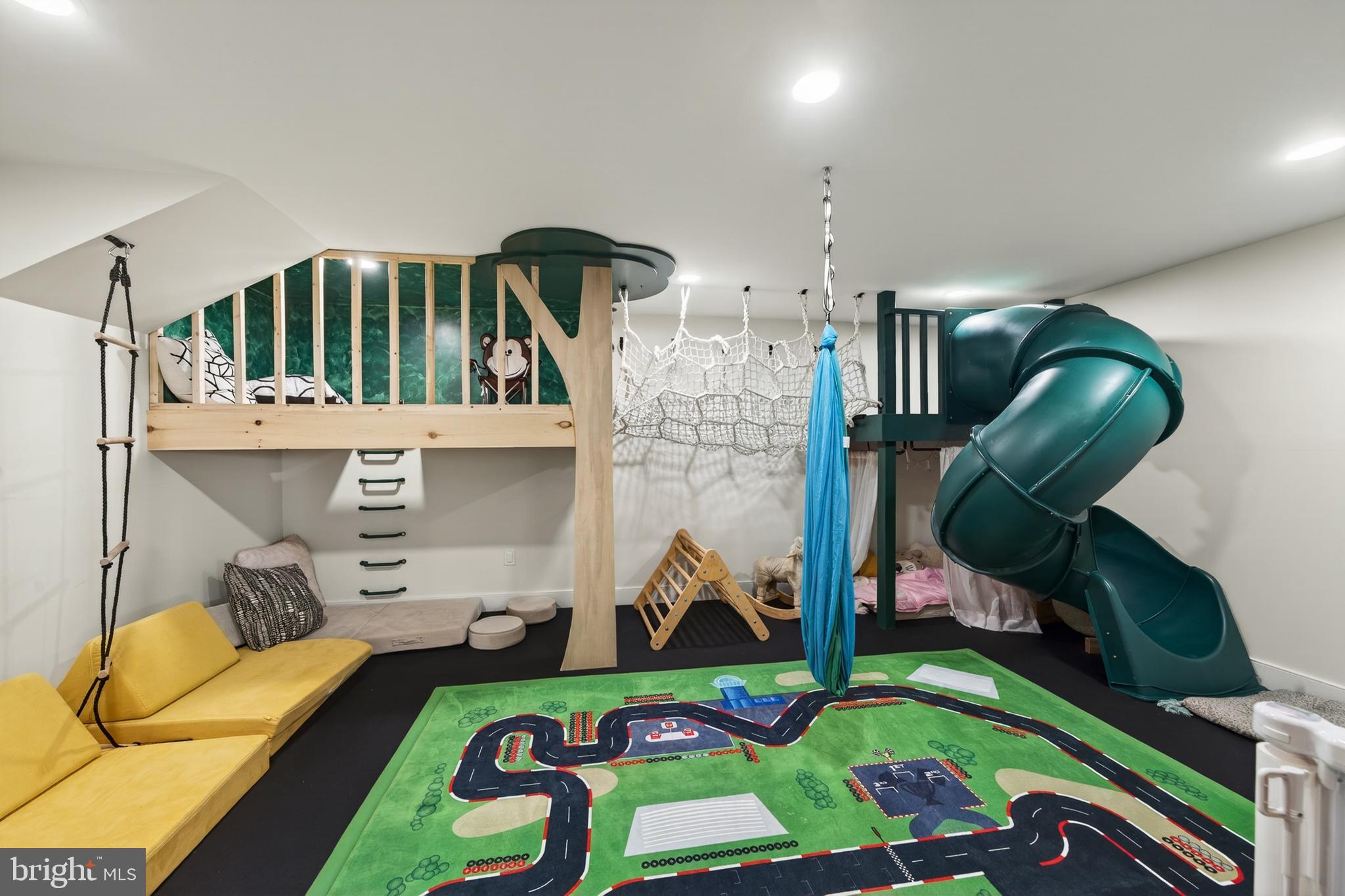 ROSSMORE - Residential