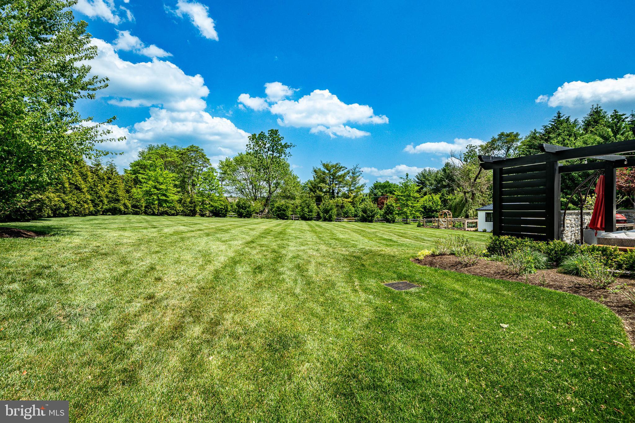 ROSSMORE - Residential