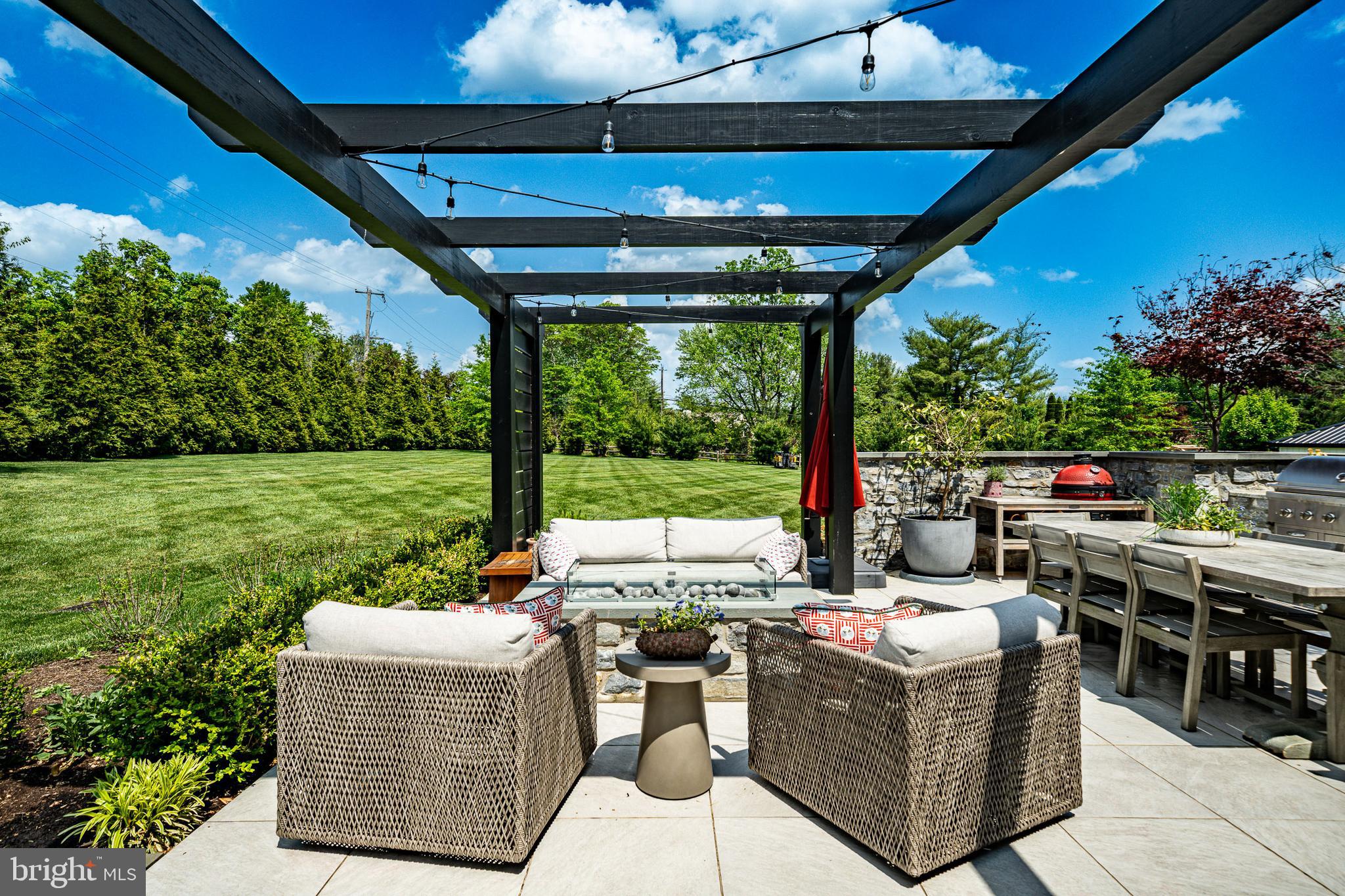 ROSSMORE - Residential