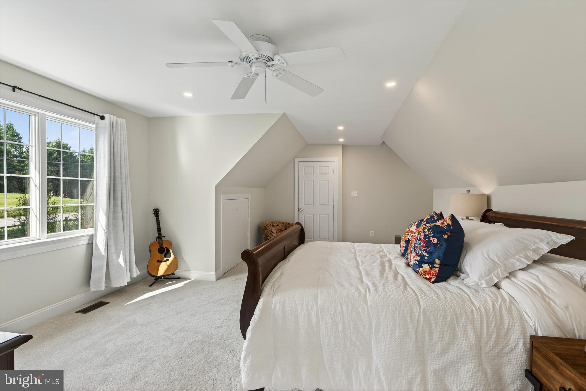 ROSSMORE - Residential