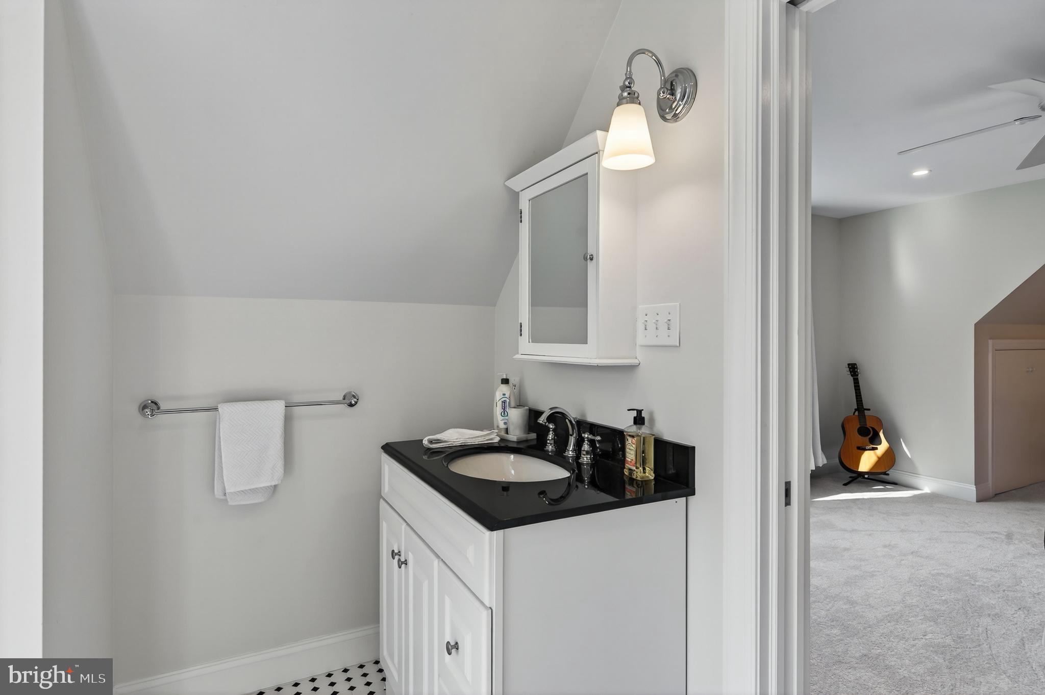 ROSSMORE - Residential