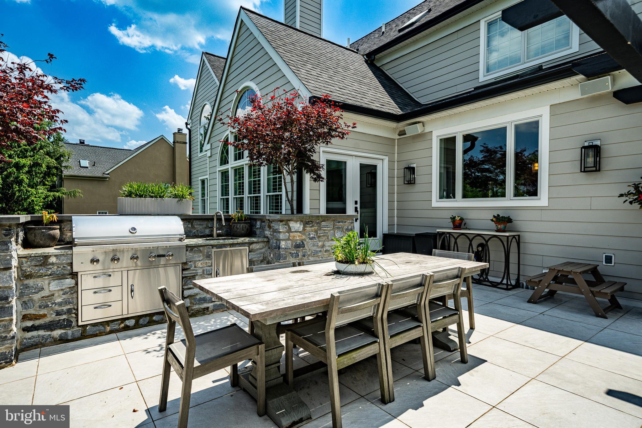 ROSSMORE - Residential