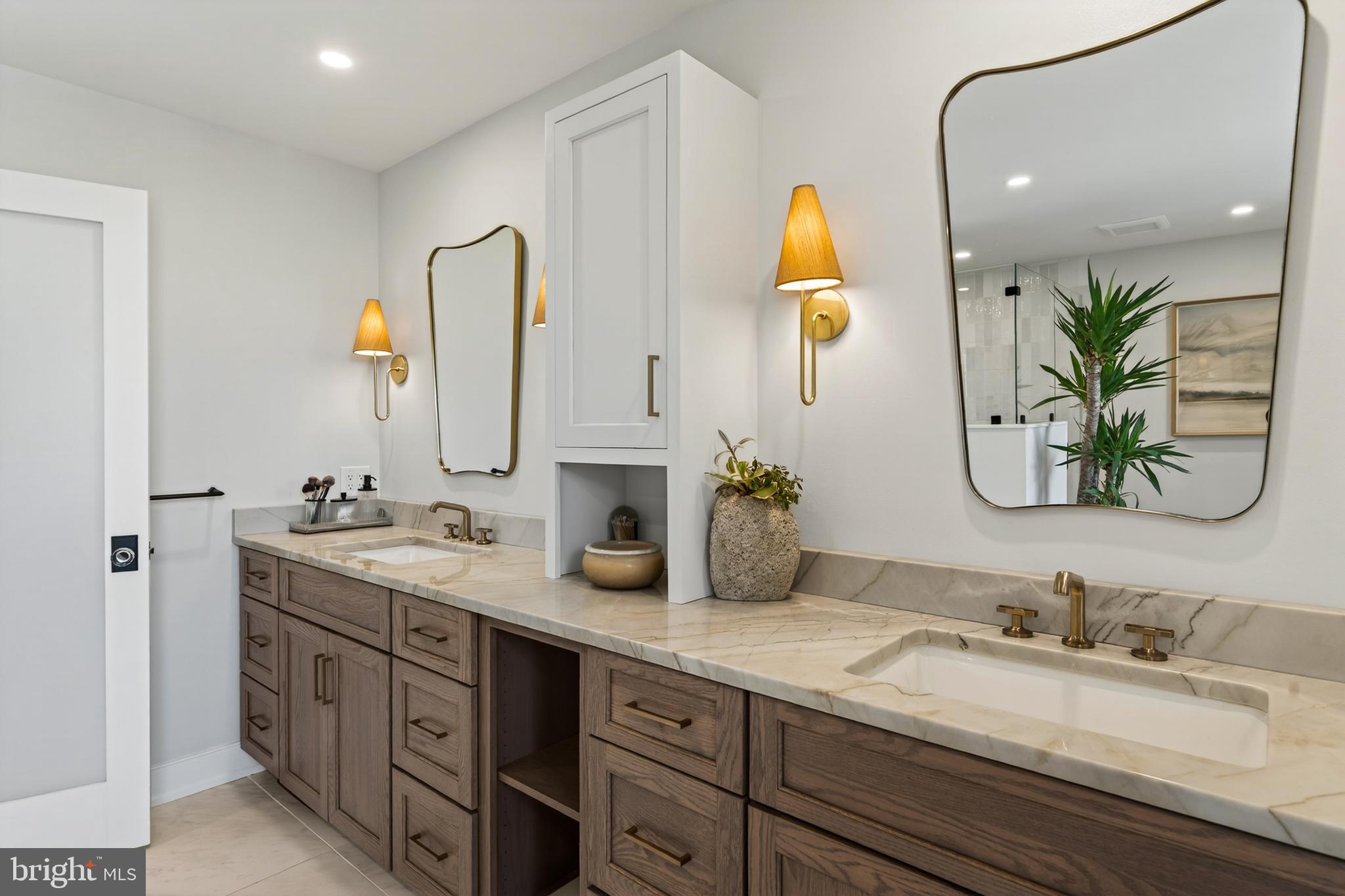 ROSSMORE - Residential