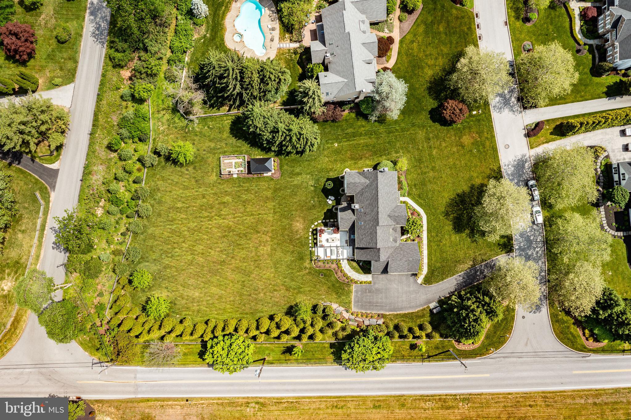 ROSSMORE - Residential