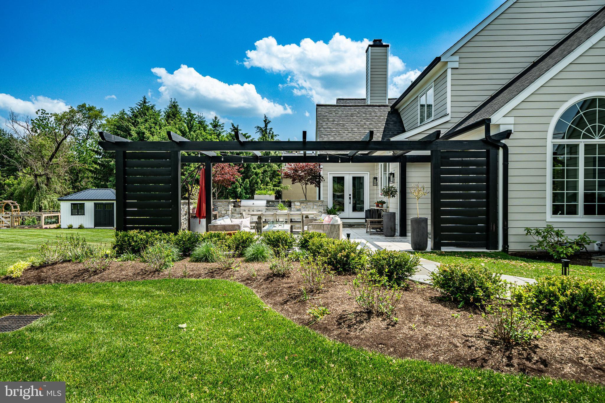 ROSSMORE - Residential