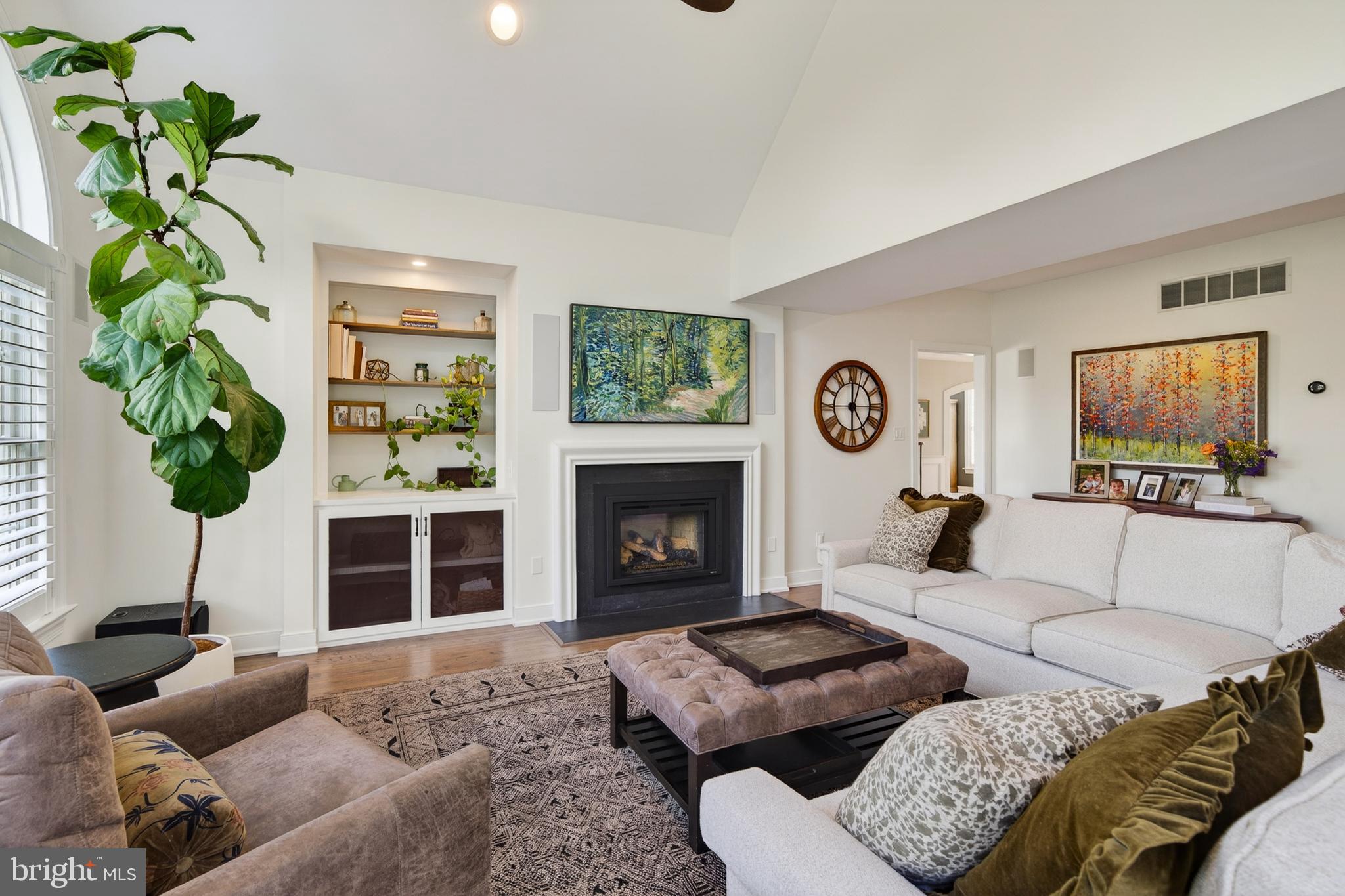 ROSSMORE - Residential