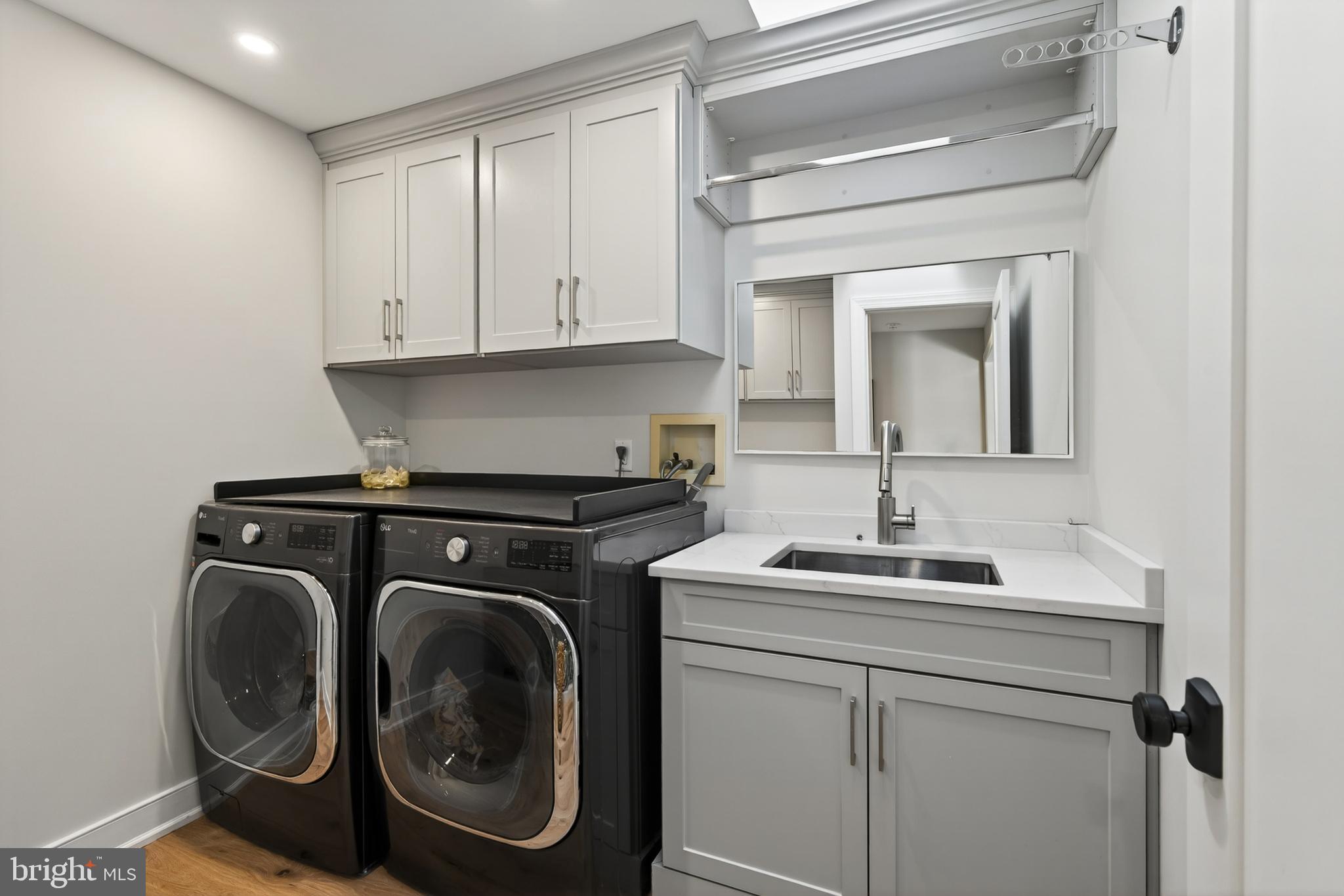 ROSSMORE - Residential