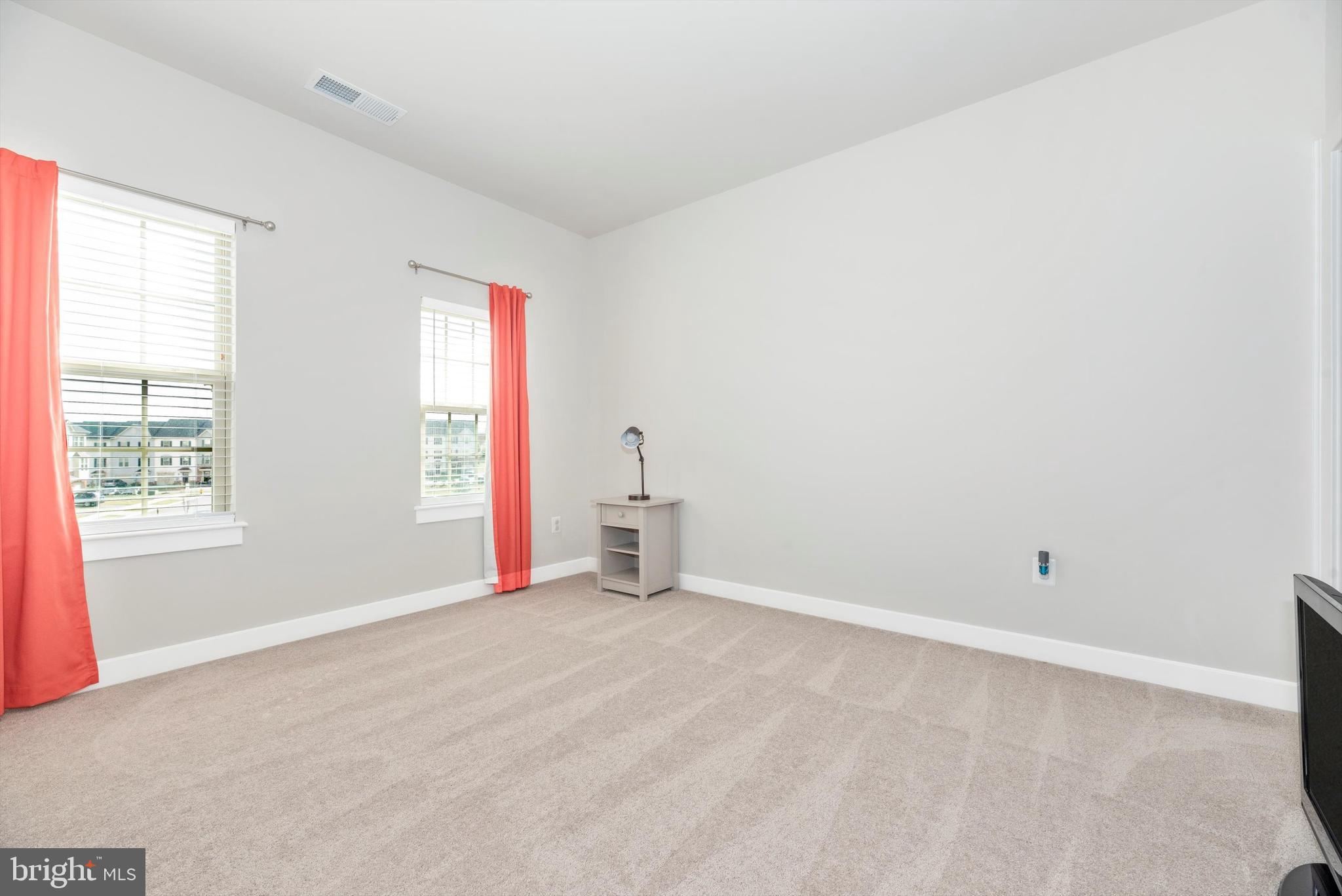 OAKDALE VILLAGE - Residential