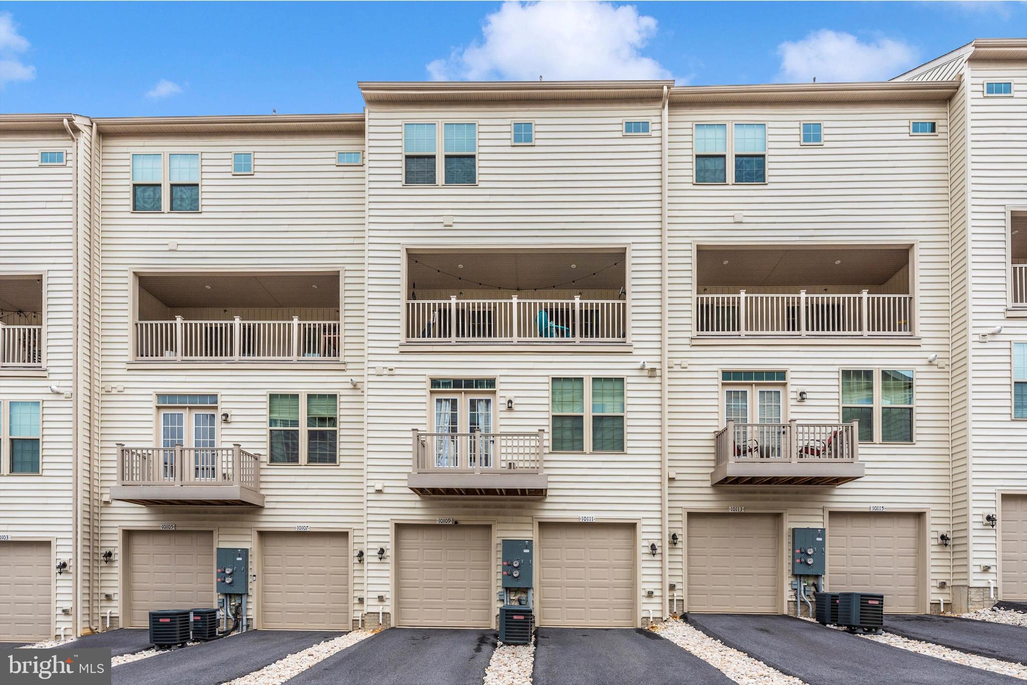 OAKDALE VILLAGE - Residential