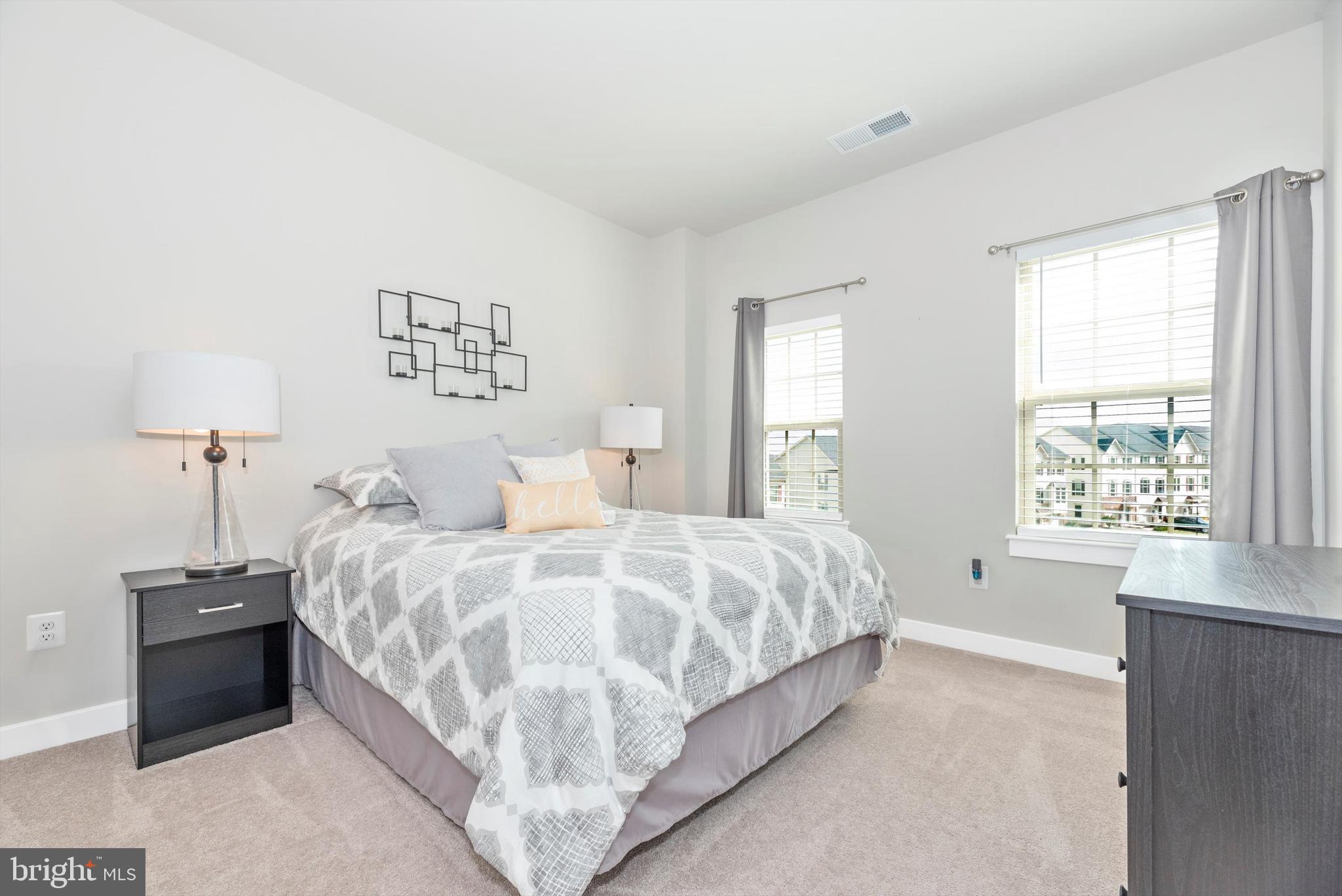 OAKDALE VILLAGE - Residential