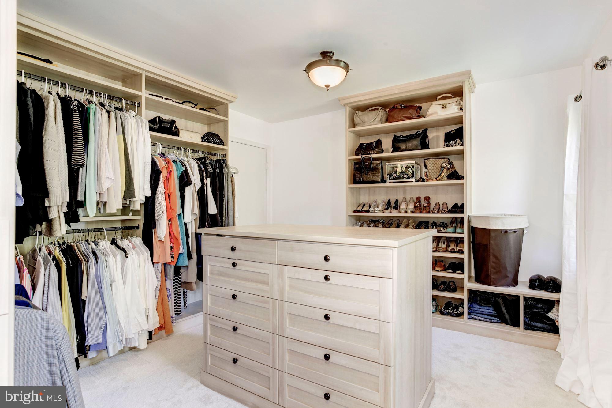 RIVERSIDE ESTATES - Residential