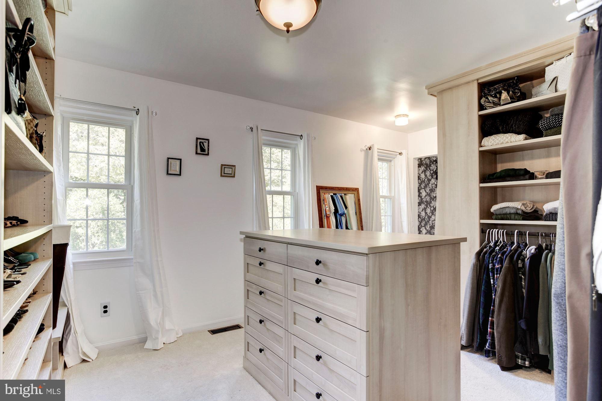 RIVERSIDE ESTATES - Residential